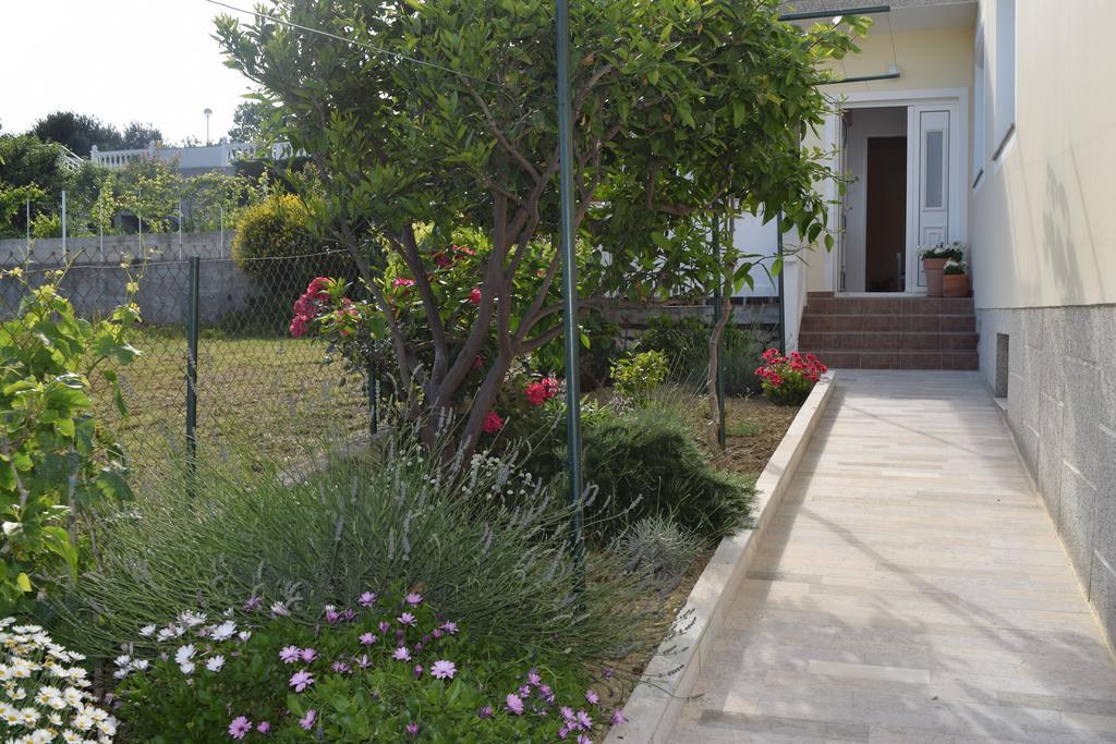 Apartment Branka Banjol Exterior photo